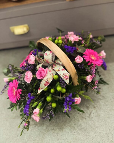 Signature Basket - Signature Basket - flowers may vary